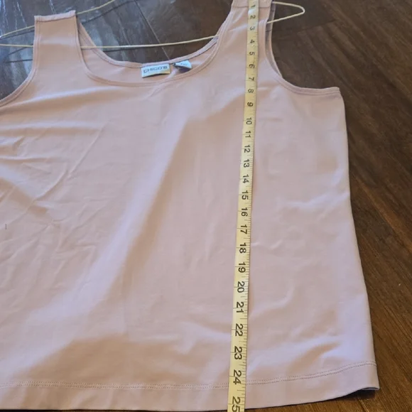 Chico's Lavender Sleeveless Top. Chicos Size 3. - Picture 6 of 6
